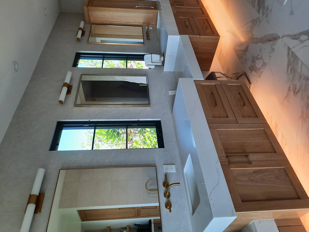 Traditional Custom Residence — detail 2