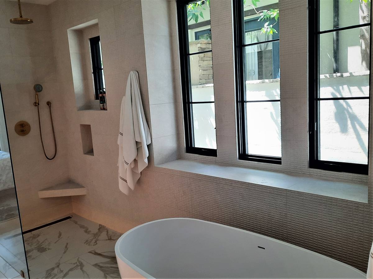Traditional Custom Residence — detail 6